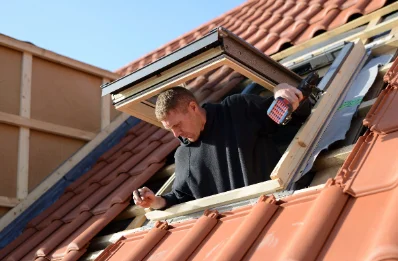 Pose de fenêtres de toit Velux à Sillegny